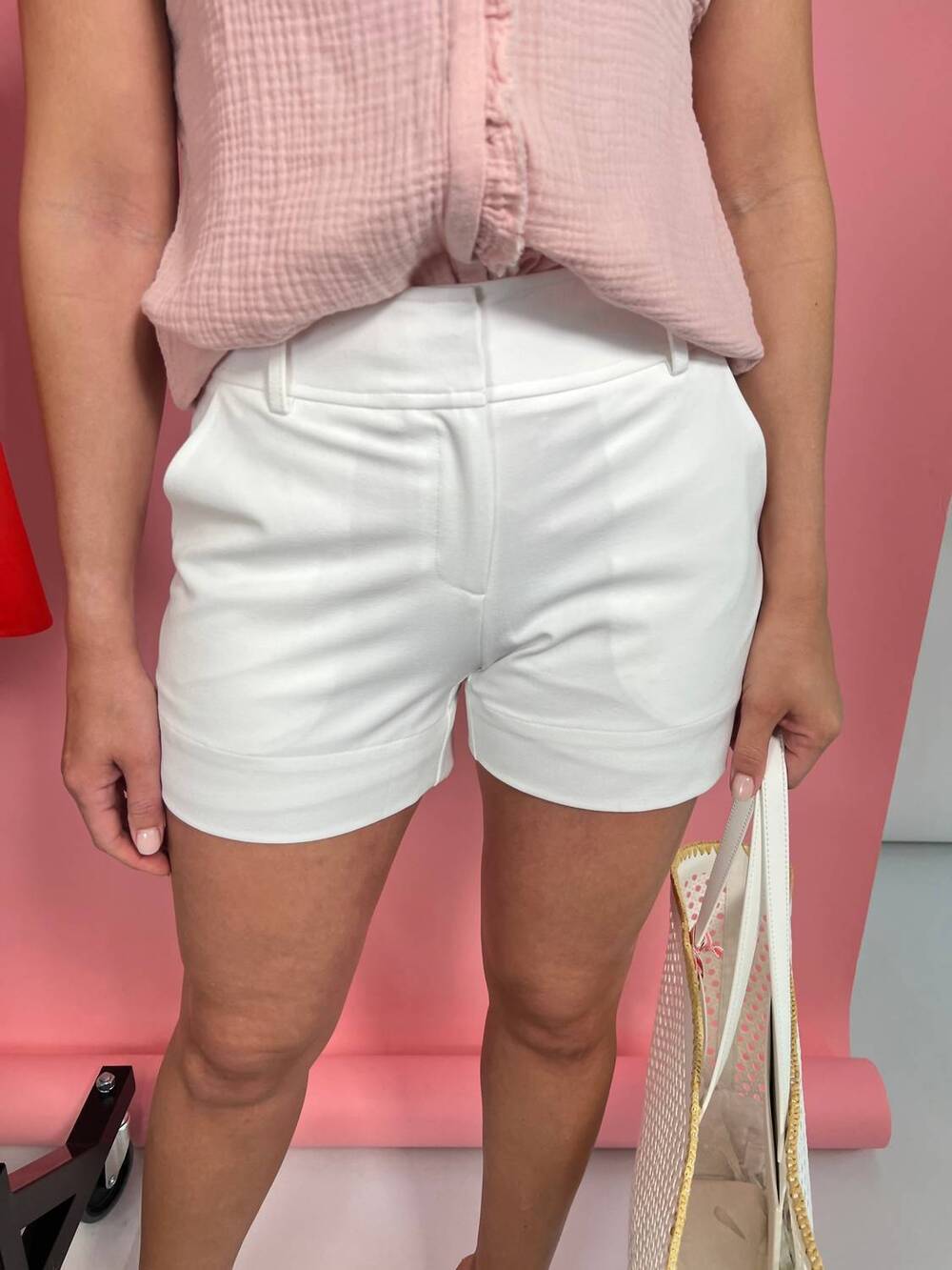 NEW DREW ariel short in white